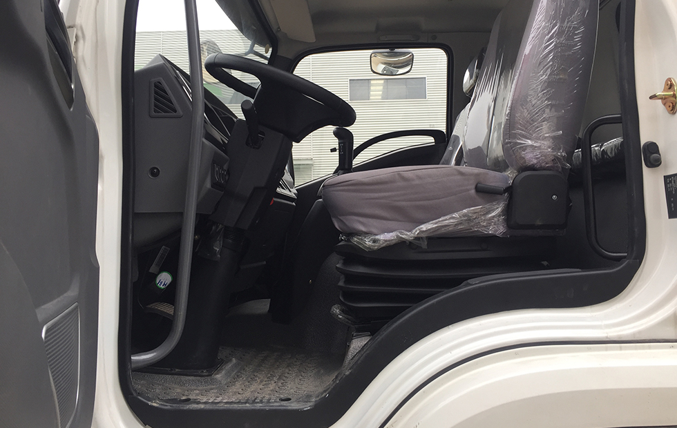 齊東方牌CLD5250ZXXDFH6型車廂可卸式垃圾車