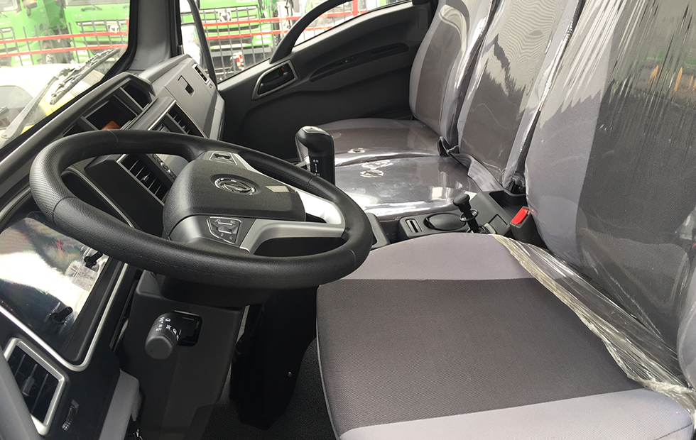 齊東方牌CLD5250ZXXDFH6型車廂可卸式垃圾車